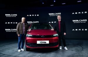 Tata Aeris Launched in India, Prices Start at ₹5.29 Lakh Image 4 - Mr. Anand Kulkarni, Chief Product Officer & HV Engineering, Tata Mo (1).Martin Uhlarik, Chief Design Officer, Tata Motors & Executive Director, TMDTC with the All New Aeris in Nitro Crimson (Launch