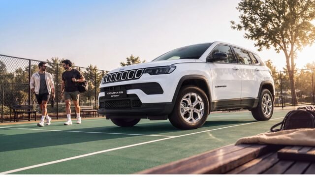 Jeep Compass Sport 9AT Launched at Rs 21.99 Lakh in India Jeep-Compass-Sport-AT-7